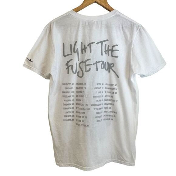 Keith Urban Light The Fuse White 100% Cotton Concert T-Shirt Size Medium - Picture 2 of 7